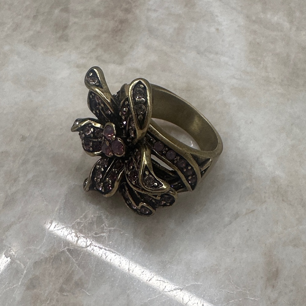 Elegant Floral Heidi Daus Ring with Purple Accents